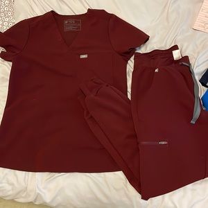 Womens figs set in burgundy